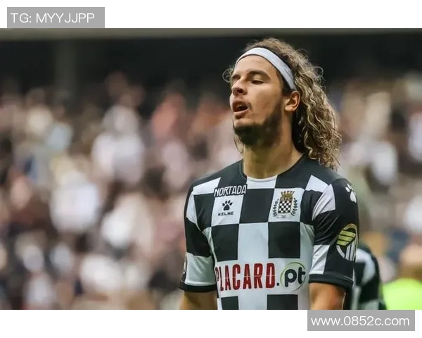 吉马雷斯主场迎战本菲卡争夺积分巅峰对决即将上演 吉马雷斯主场迎战本菲卡争夺积分巅峰对决即将上演